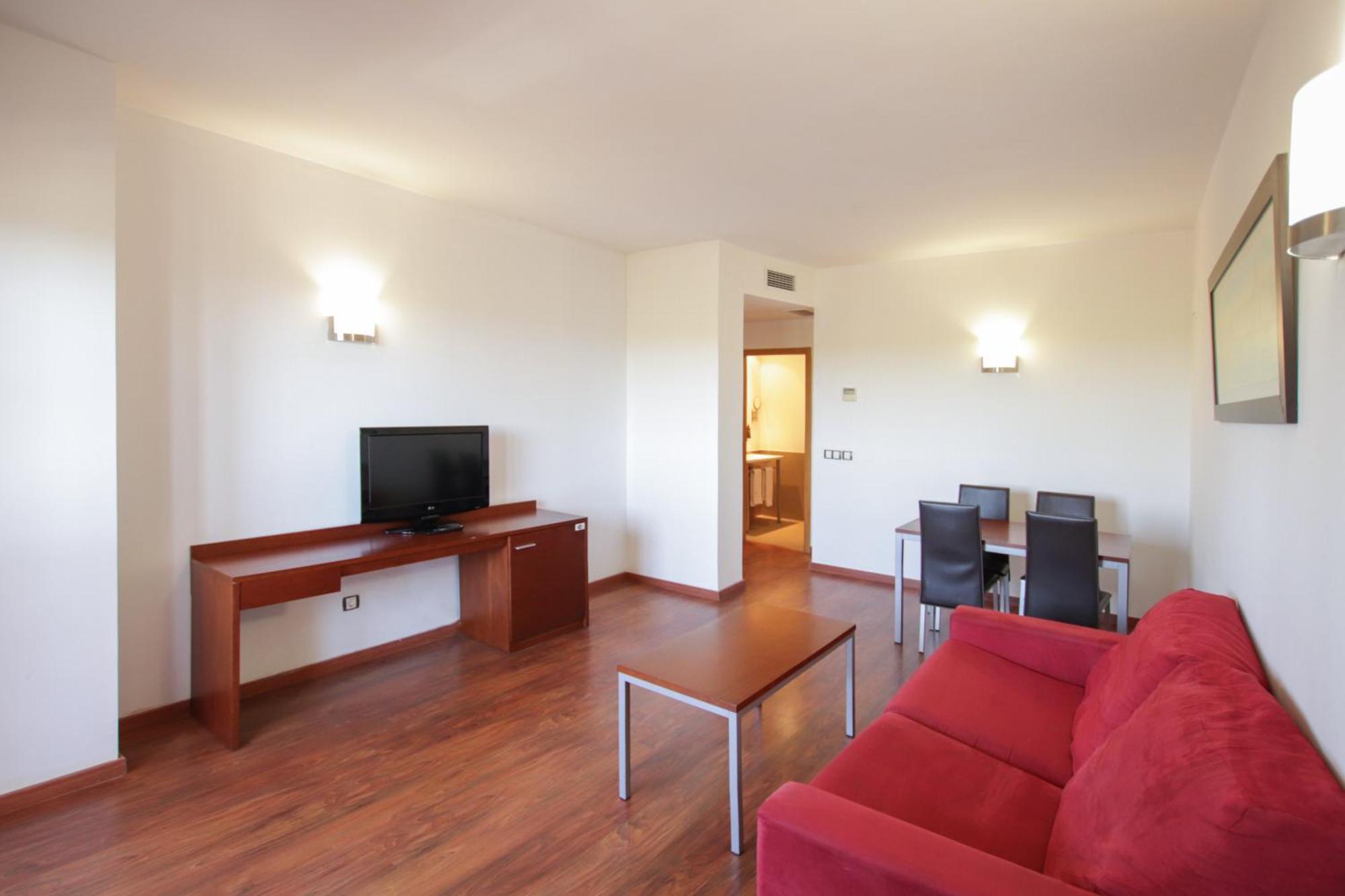 One-Bedroom Apartment,1590343117:JPEG